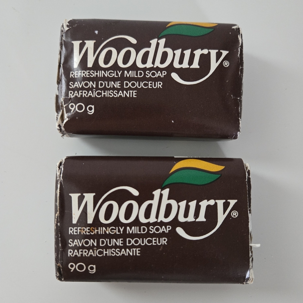 2 Vintage Woodbury Refreshingly Mild Soap Bars 1970's